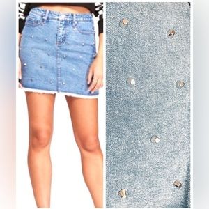 SALE🔥🔥NEW🌟WILD FABLE | Silver Studded Denim Mini Skirt Sz 2